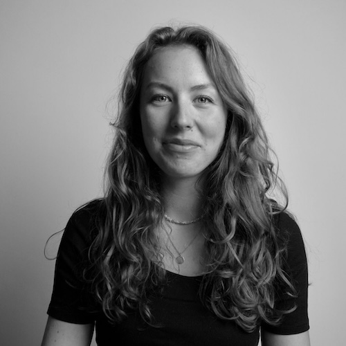 Hannah Schmitt bietet Frauengesundheitsmassage bei Komjun in Köln an.